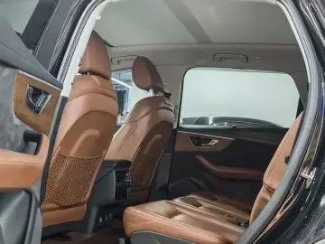 2020 Audi Q7 с пробегом 80 000 км