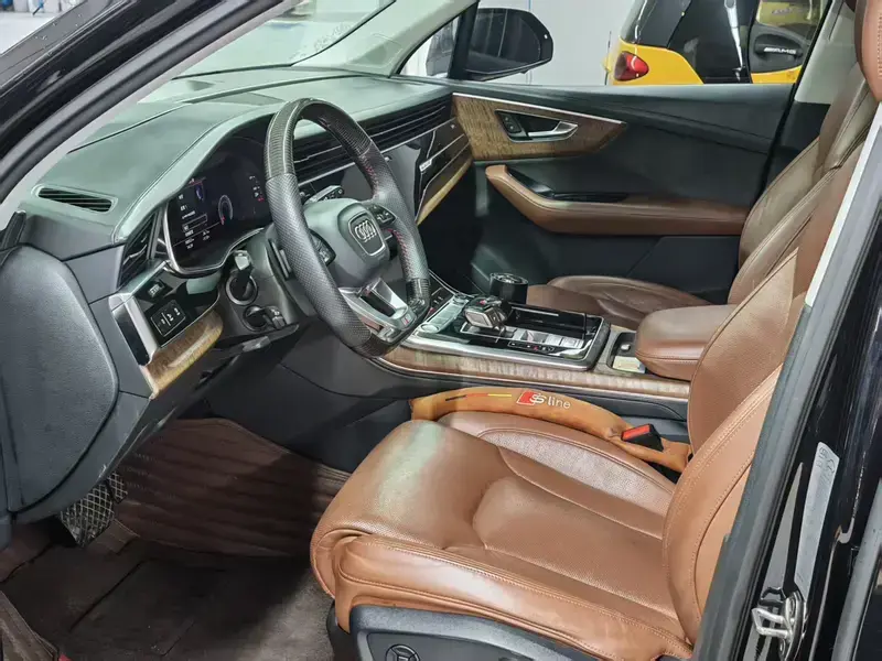 2020 Audi Q7 с пробегом 80 000 км