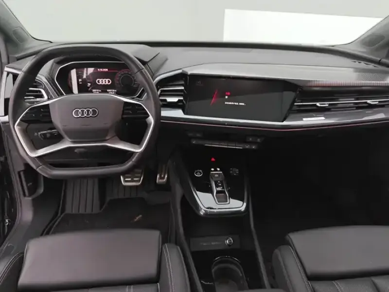 2024 Audi Q4 e-tron с пробегом 21 000 км