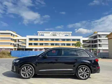2020 Audi Q7 с пробегом 82 000 км