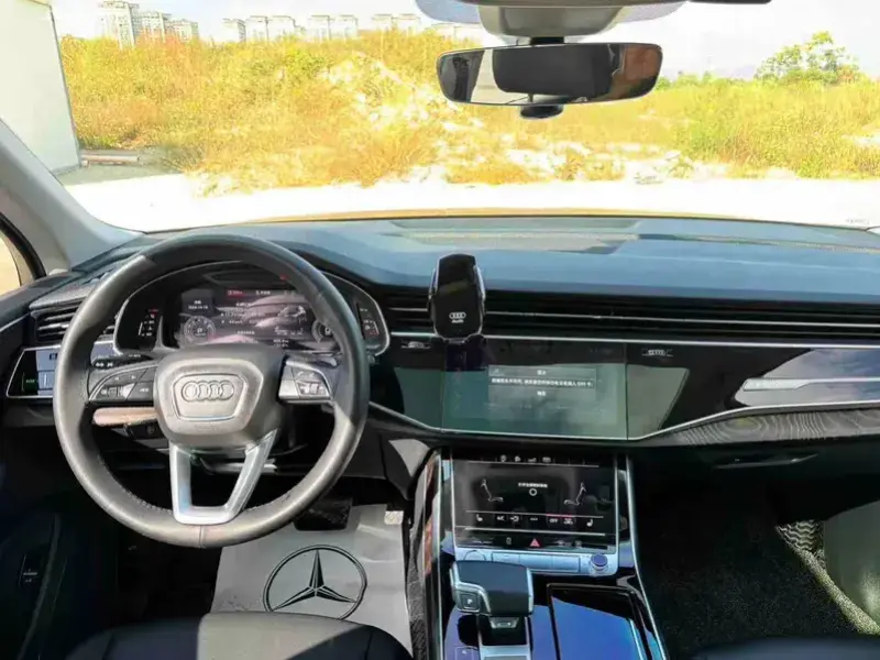 2020 Audi Q7 с пробегом 82 000 км