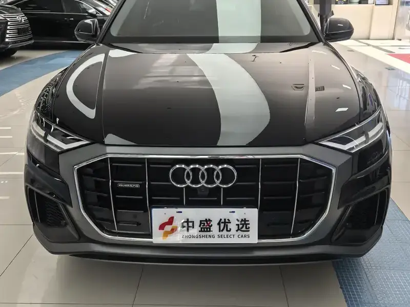 2022 Audi Q8 с пробегом 36 000 км