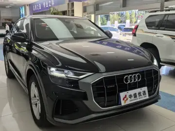 2022 Audi Q8 с пробегом 36 000 км