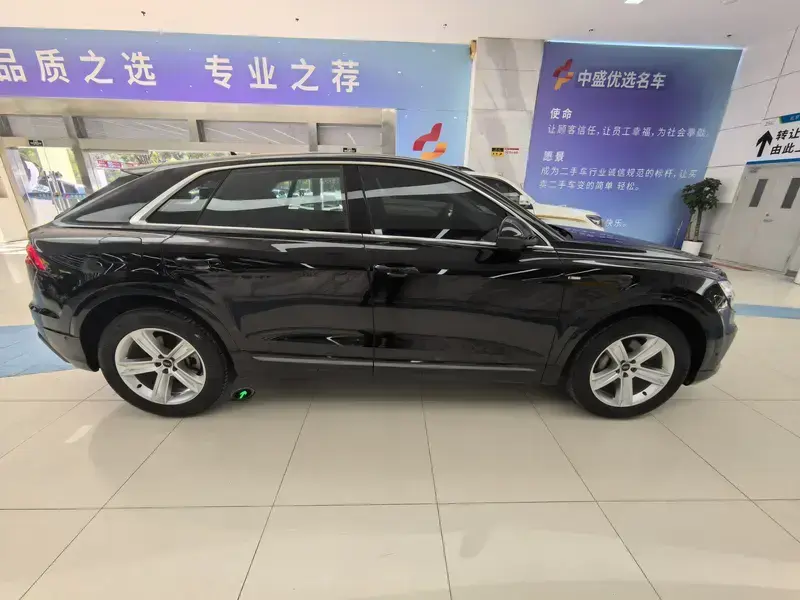 2022 Audi Q8 с пробегом 36 000 км