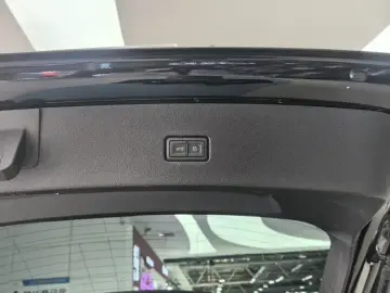 2022 Audi Q8 с пробегом 36 000 км