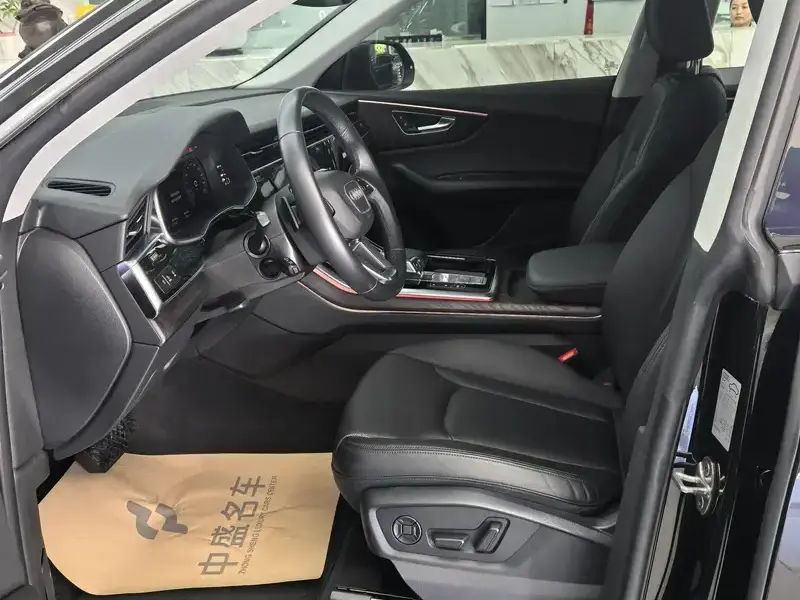 2022 Audi Q8 с пробегом 36 000 км