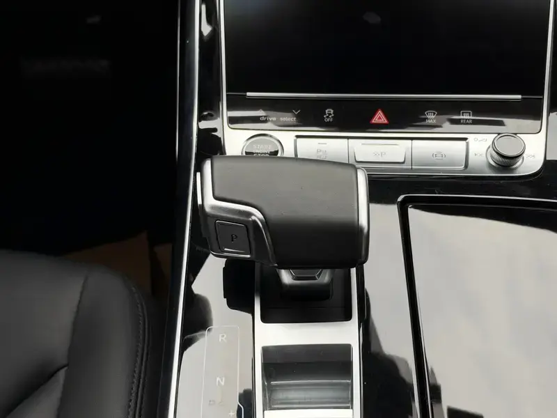2021 Audi Q8 с пробегом 130 000 км