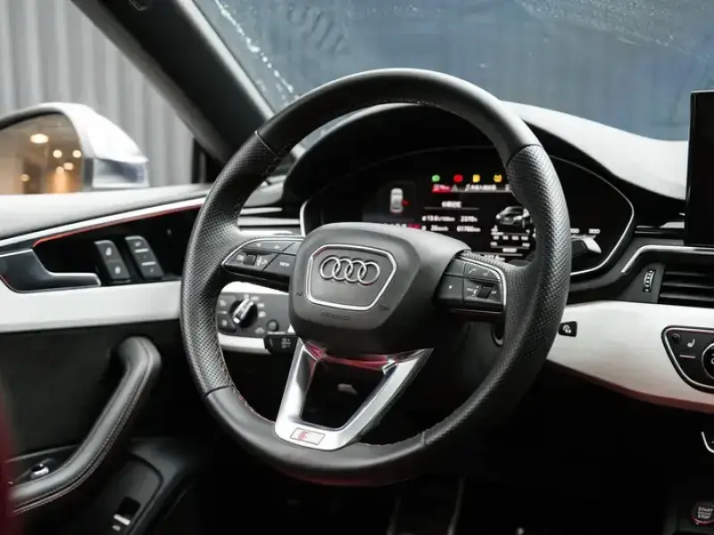 2021 Audi S5 с пробегом 61 000 км