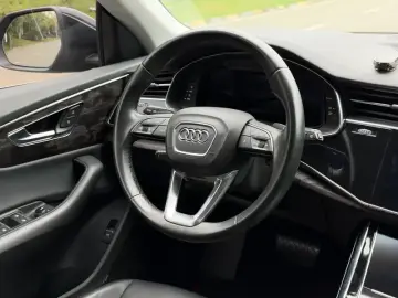 2021 Audi Q8 с пробегом 130 000 км