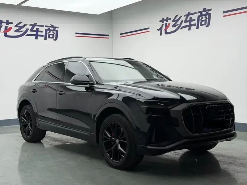 2019 Audi Q8 с пробегом 77 000 км