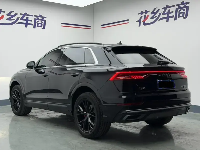 2019 Audi Q8 с пробегом 77 000 км