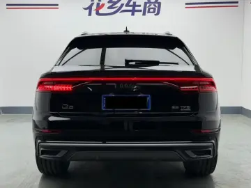 2019 Audi Q8 с пробегом 77 000 км