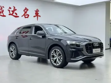 2022 Audi Q8 с пробегом 29 000 км