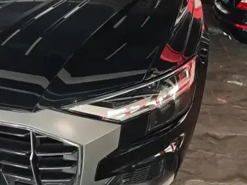 2021 Audi Q8 с пробегом 131 000 км