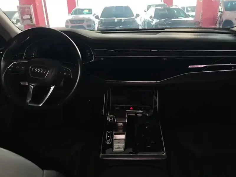 2021 Audi Q8 с пробегом 131 000 км