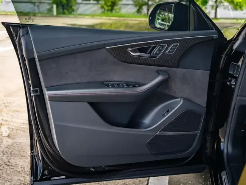 2022 Audi RS Q8 с пробегом 52 000 км