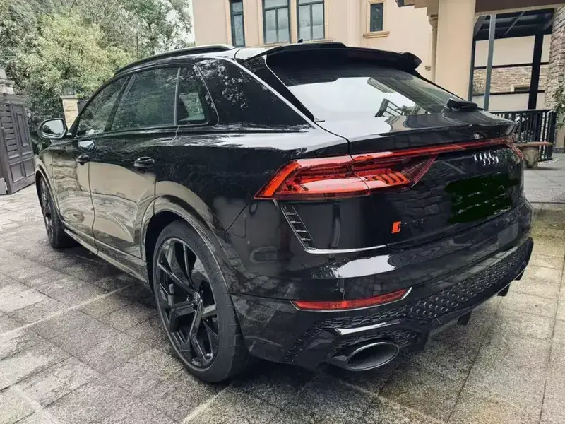 2022 Audi RS Q8 с пробегом 3 800 км