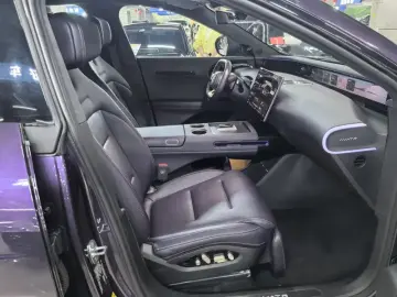 2024 Avatr 07 с пробегом 6 900 км