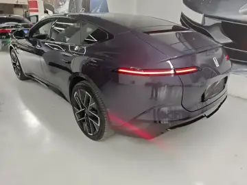 2025 Avatr 12 с пробегом 40 000 км