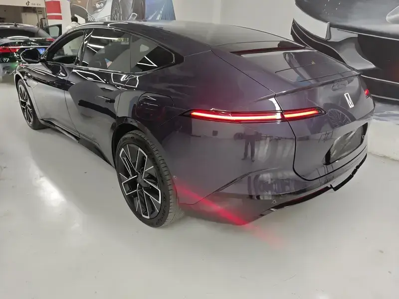 2025 Avatr 12 с пробегом 40 000 км