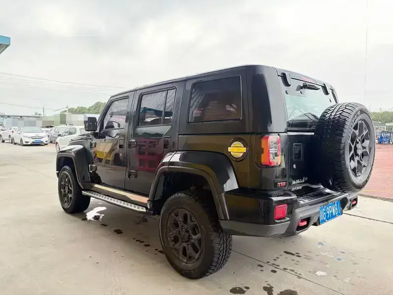 2021 BAIC BJ40 с пробегом 40 000 км