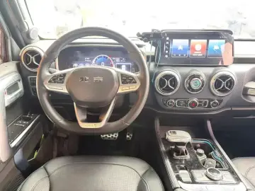 2021 BAIC BJ40 с пробегом 40 000 км