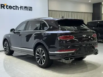 2025 Bentley Bentayga с пробегом 11 000 км