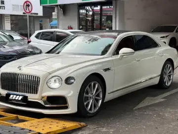 2021 Bentley Flying Spur с пробегом 30 500 км