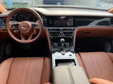 2022 Bentley Flying Spur с пробегом 19 000 км