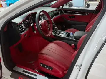 2021 Bentley Flying Spur с пробегом 30 500 км