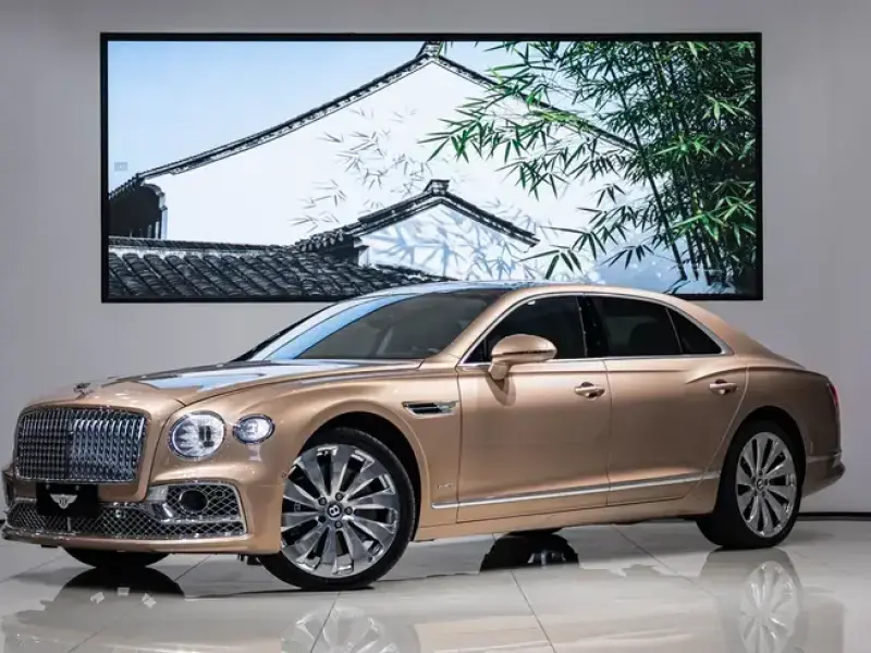 2022 Bentley Flying Spur с пробегом 20 000 км