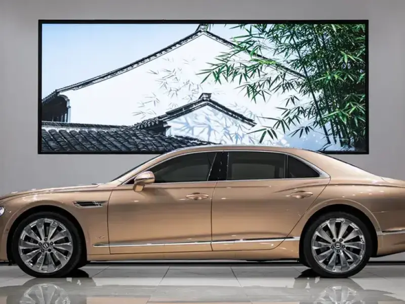 2022 Bentley Flying Spur с пробегом 20 000 км