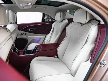 2022 Bentley Flying Spur с пробегом 20 000 км