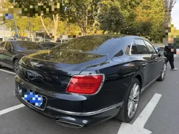 2020 Bentley Flying Spur с пробегом 25 000 км