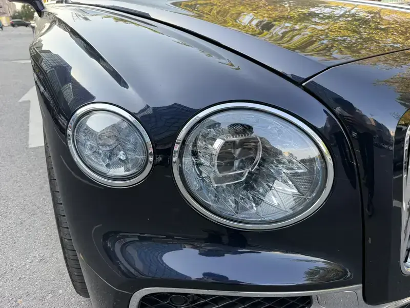 2020 Bentley Flying Spur с пробегом 25 000 км