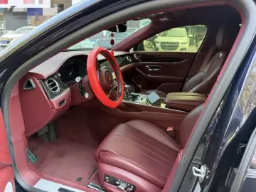 2020 Bentley Flying Spur с пробегом 25 000 км