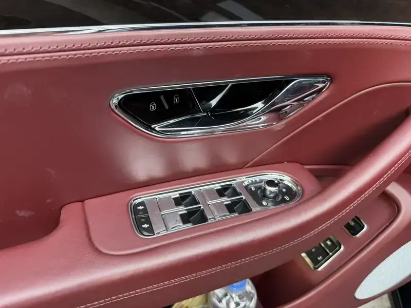 2020 Bentley Flying Spur с пробегом 25 000 км