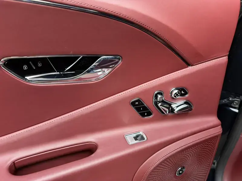 2020 Bentley Flying Spur с пробегом 25 000 км