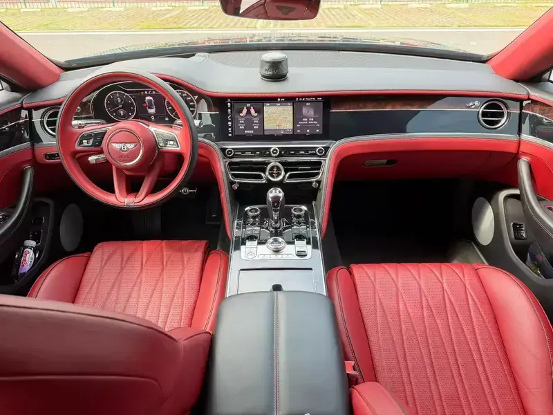 2021 Bentley Flying Spur с пробегом 55 000 км