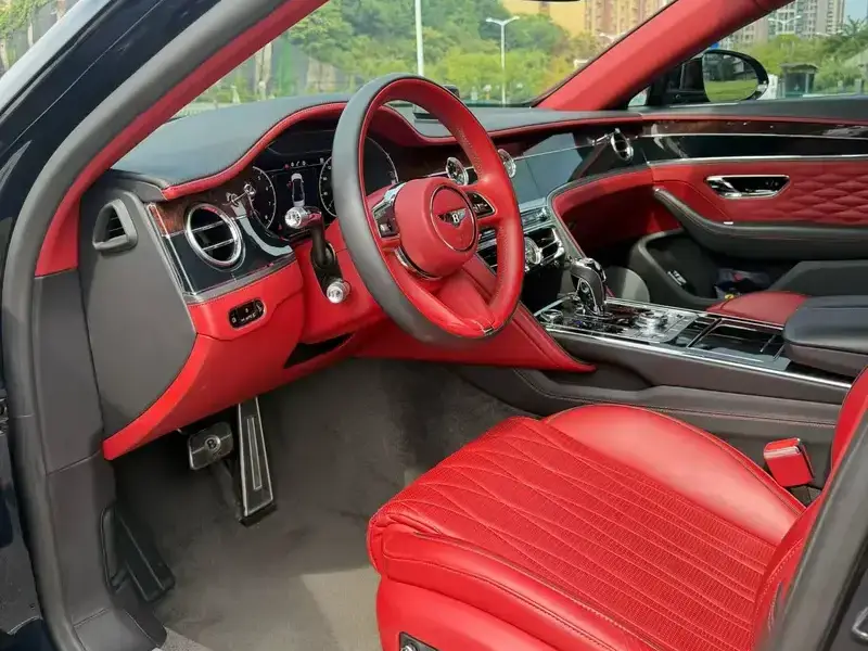 2021 Bentley Flying Spur с пробегом 55 000 км
