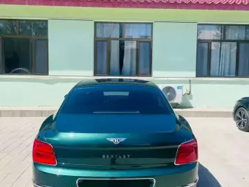 2020 Bentley Flying Spur с пробегом 33 000 км