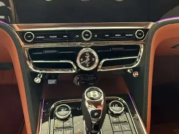 2020 Bentley Flying Spur с пробегом 33 000 км
