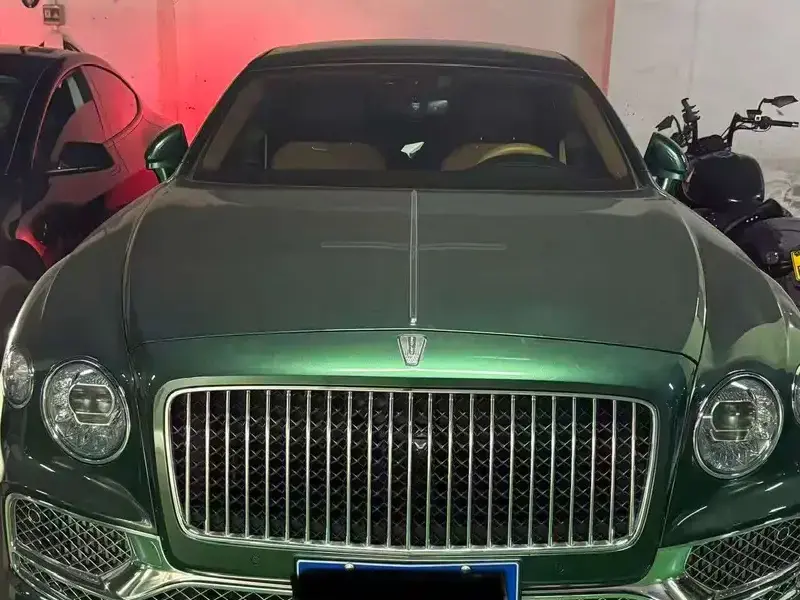 2020 Bentley Flying Spur с пробегом 33 000 км