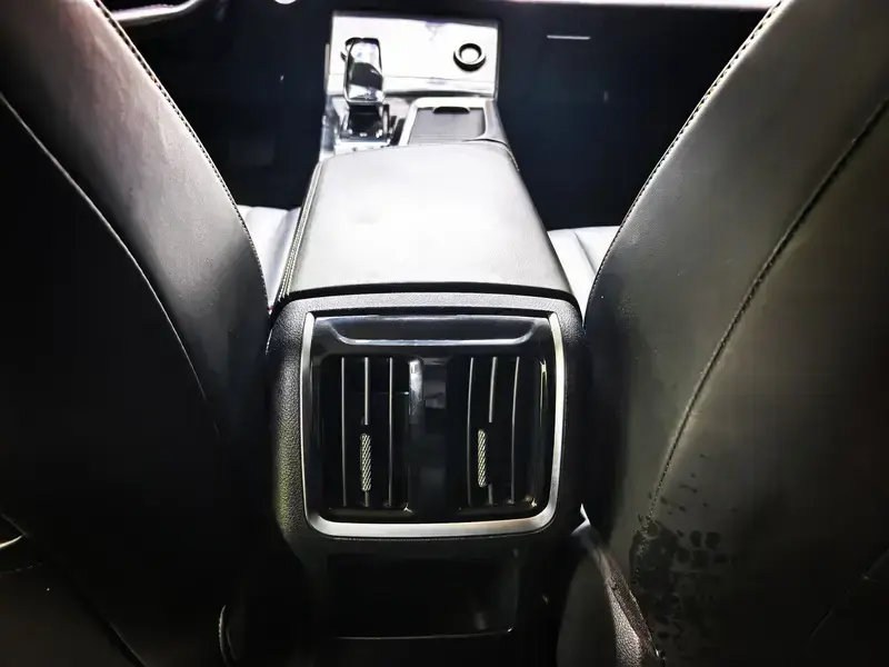 2022 Bestune B70 с пробегом 13 000 км