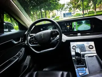 2022 Bestune B70 с пробегом 13 000 км