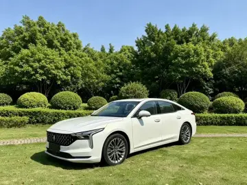 2022 Bestune B70 с пробегом 18 000 км