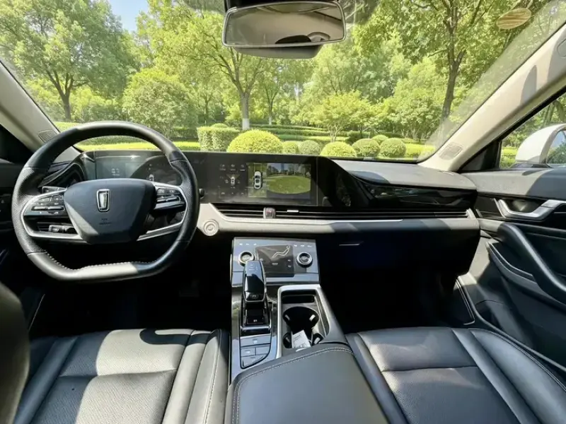 2022 Bestune B70 с пробегом 18 000 км