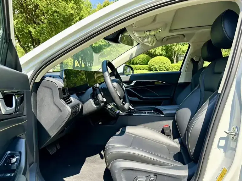 2022 Bestune B70 с пробегом 18 000 км