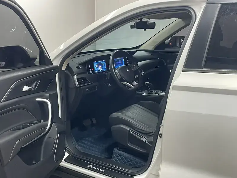 2021 Bestune T77 с пробегом 20 200 км