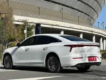 2023 Bestune B70 с пробегом 11 000 км